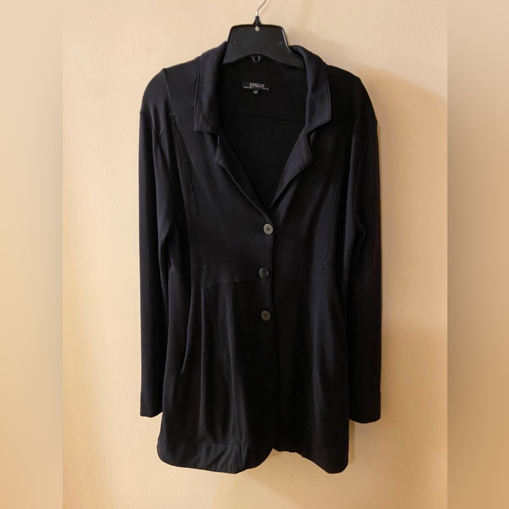 Renuar black 3 button baby doll blazer size small